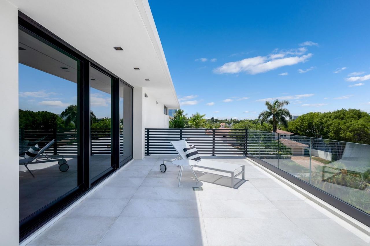 1721 SE 11th Street, Fort Lauderdale, FL 33316 Photo