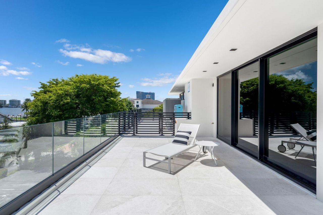 1721 SE 11th Street, Fort Lauderdale, FL 33316 Photo