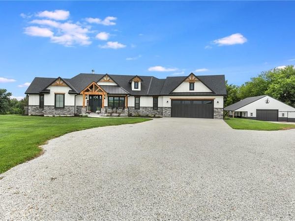 4023 Highway 131 Highway, Odessa, MO 64076