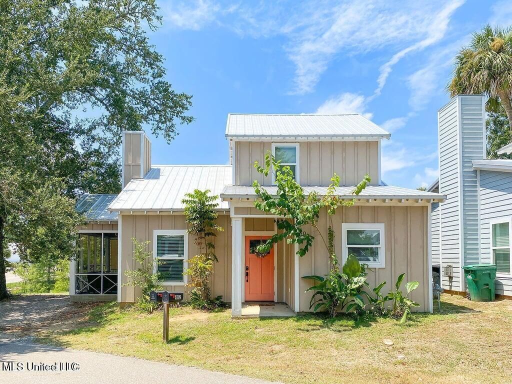 404 S Toulme Street, Bay Saint Louis, MS 39520 Main Photo