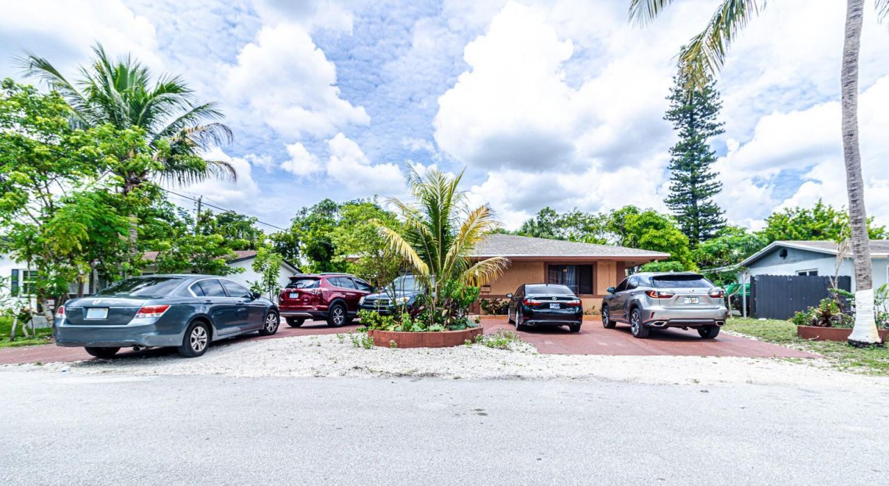 661 SW 28th Way, Fort Lauderdale, FL 33312 Photo