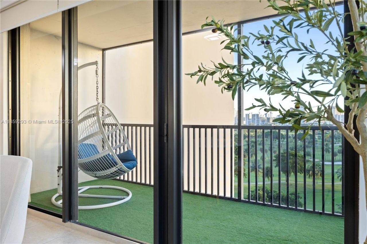 20379 W Country Club Dr, Unit 1239, Aventura, FL 33180 Photo
