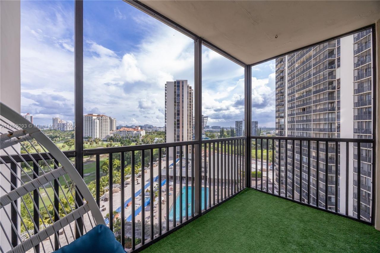 20379 W Country Club Dr, Unit 1239, Aventura, FL 33180 Photo