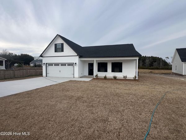 111 Camelot Drive, Holly Ridge, NC 28445