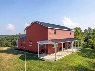 2136 Grandview Ridge Road, Red House, WV 25168