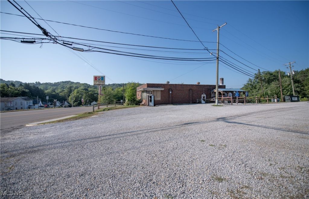 8390 S High Street, Mineral City, OH 44656 Main Photo