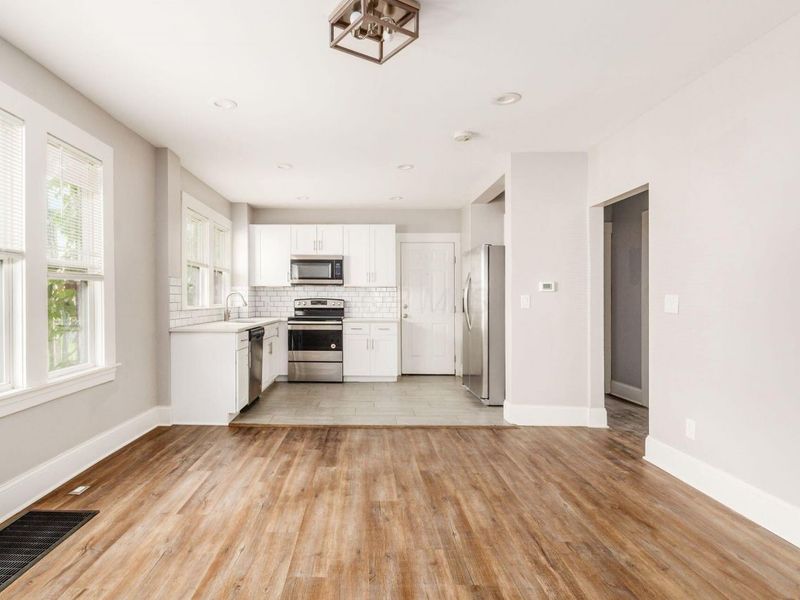 220 Parkwood Avenue, Columbus, OH 43203 Photo 10