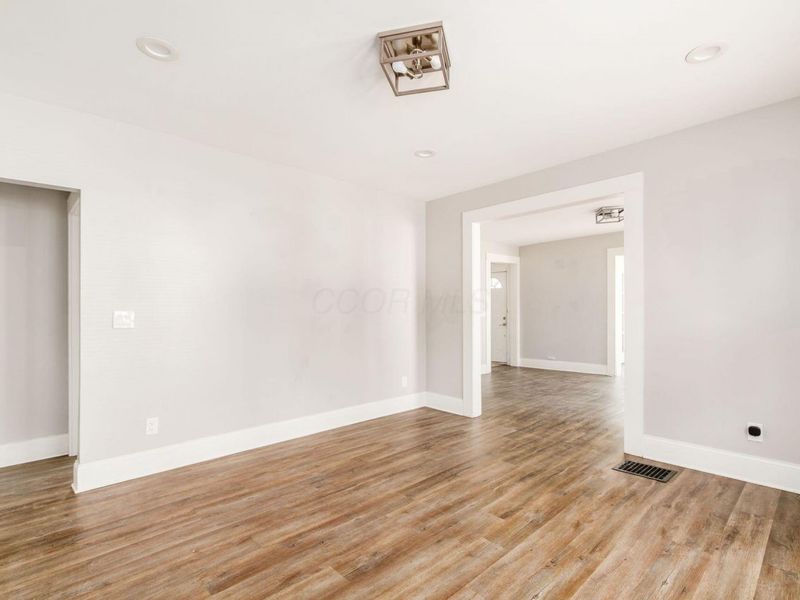 220 Parkwood Avenue, Columbus, OH 43203 Photo 12