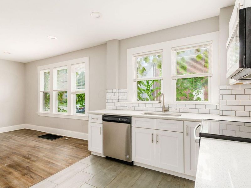 220 Parkwood Avenue, Columbus, OH 43203 Photo 14