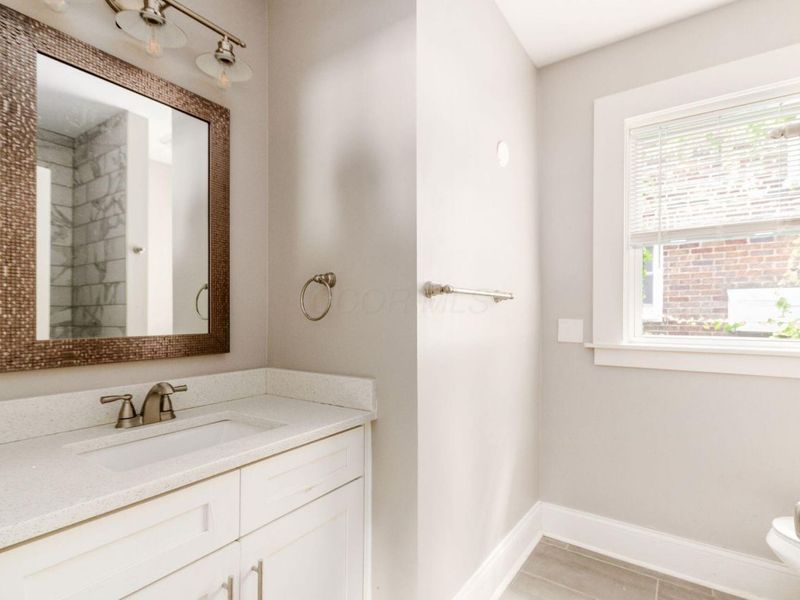 220 Parkwood Avenue, Columbus, OH 43203 Photo 19