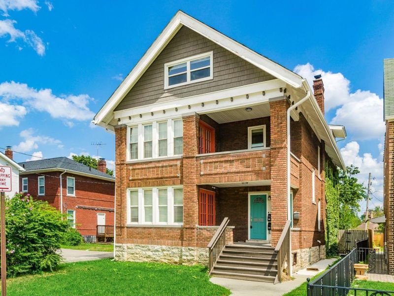 220 Parkwood Avenue, Columbus, OH 43203 Photo 2