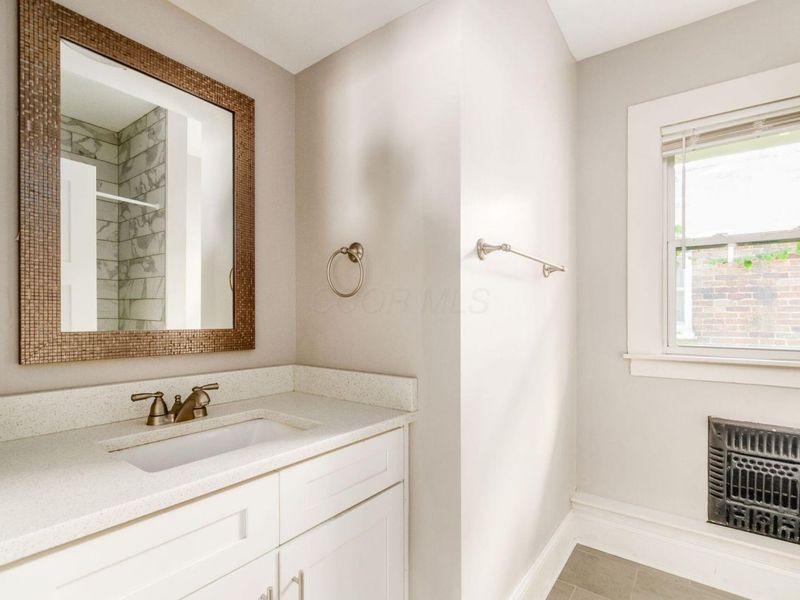 220 Parkwood Avenue, Columbus, OH 43203 Photo 37