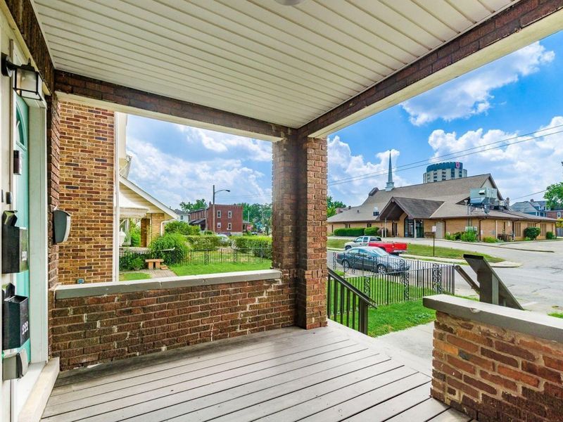 220 Parkwood Avenue, Columbus, OH 43203 Photo 4