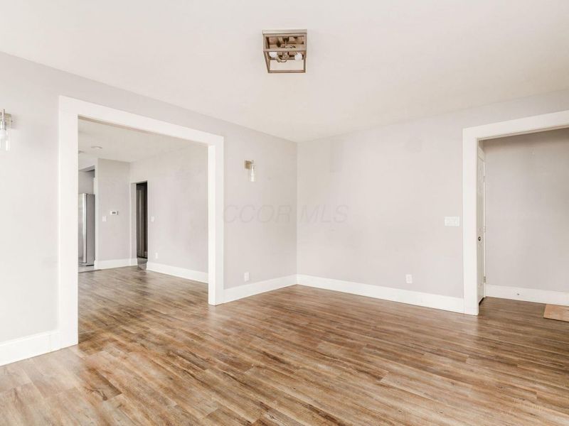 220 Parkwood Avenue, Columbus, OH 43203 Photo 8