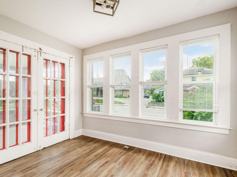 220 Parkwood Avenue, Columbus, OH 43203 Photo 9