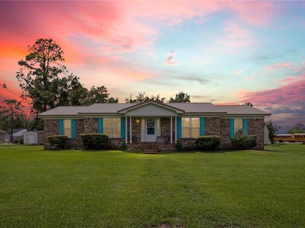 14230 Wintzell Avenue S, Bayou La Batre, AL 36509