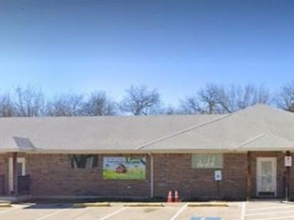 1107 Roberts Cut Off Road, River Oaks, TX 76114