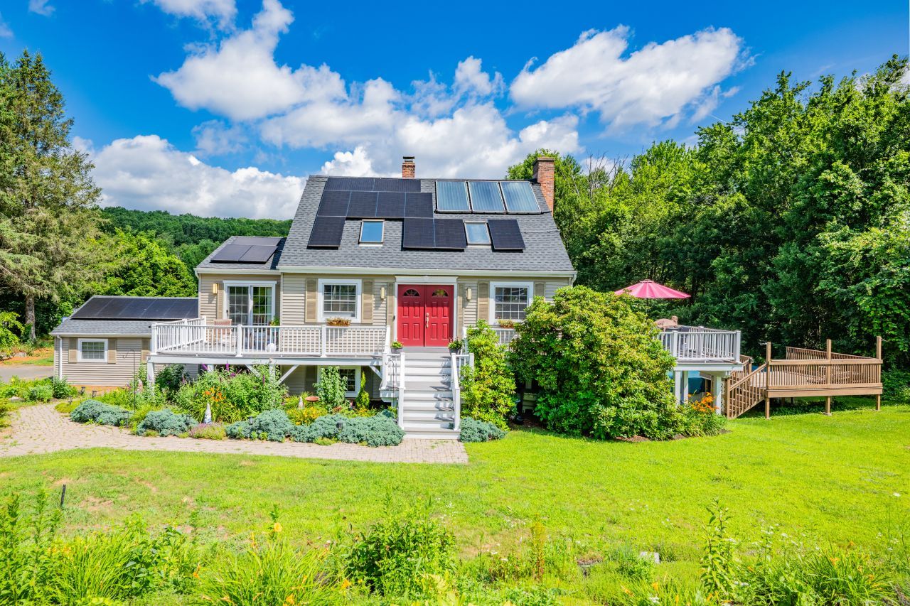 21 Long Meadow, Bethlehem, CT 06751 Main Photo