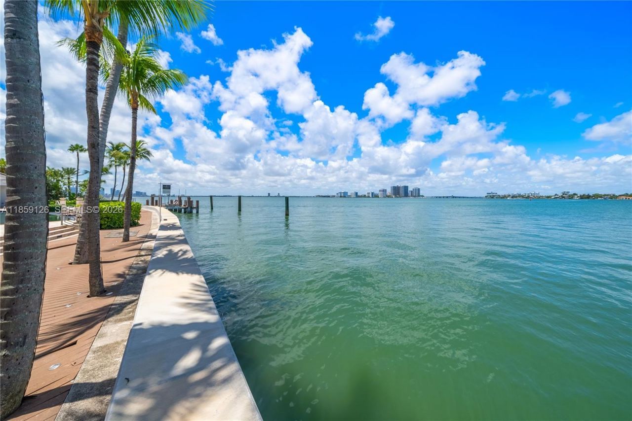 5940 N Bay Rd, Miami Beach, FL 33140 Photo