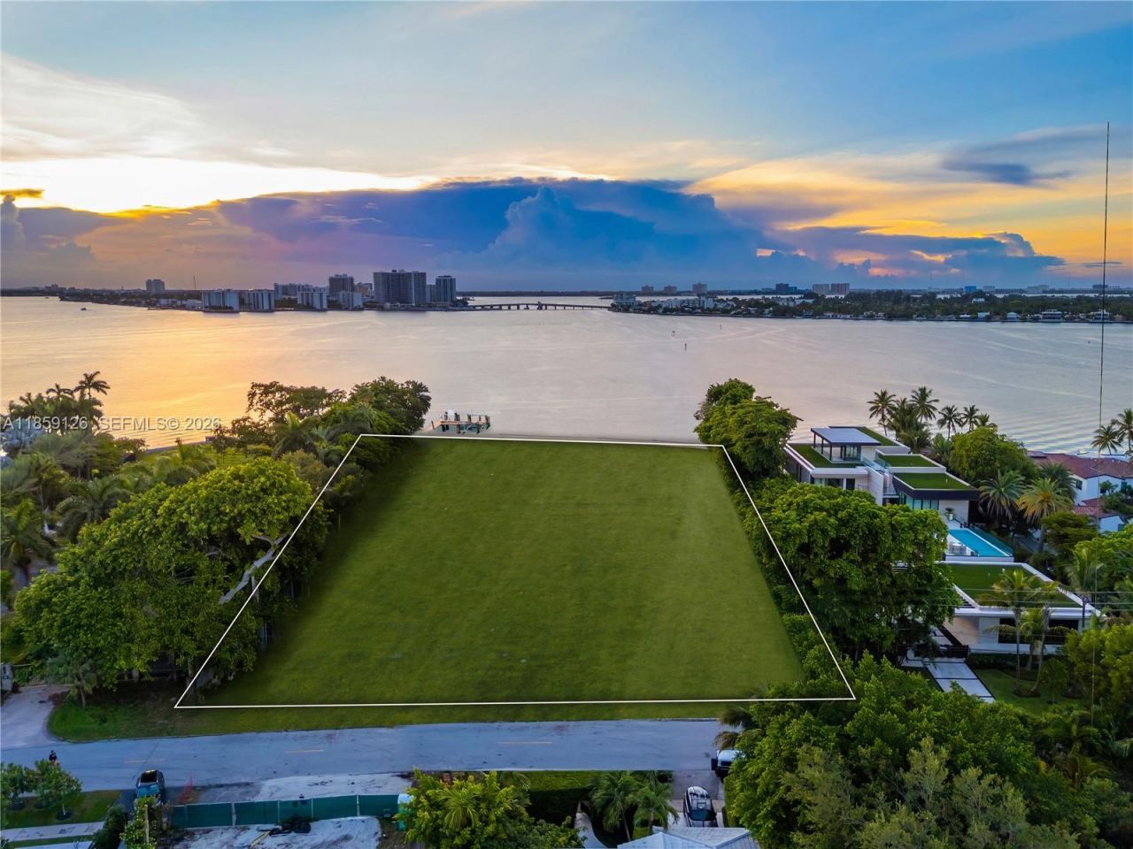 5940 N Bay Rd, Miami Beach, FL 33140 Photo