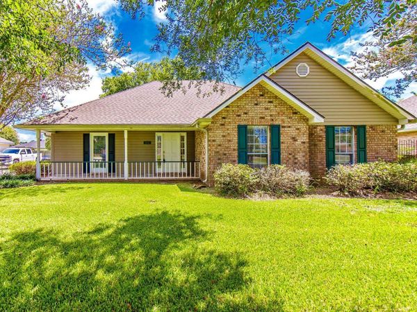 411 Valhi Boulevard, Houma, LA 70360