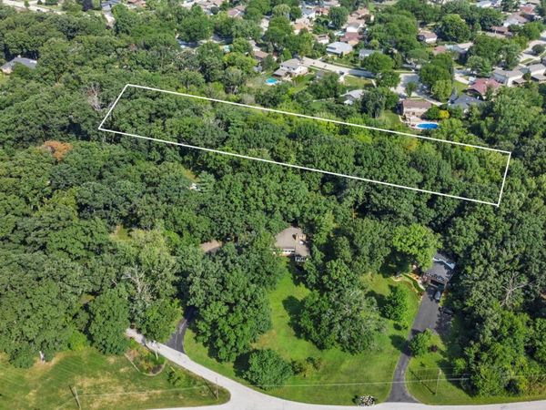 1,2 W Rambling Road, Homer Glen, IL 60491