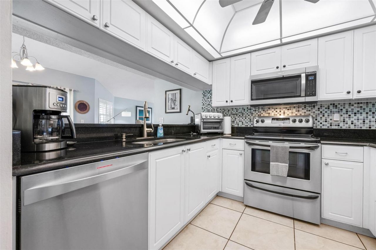 1103 Edgewater Circle, Unit 1103, Bradenton, FL 34209 Photo