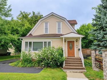515 E GRAND RIVER Avenue, Howell, MI 48843