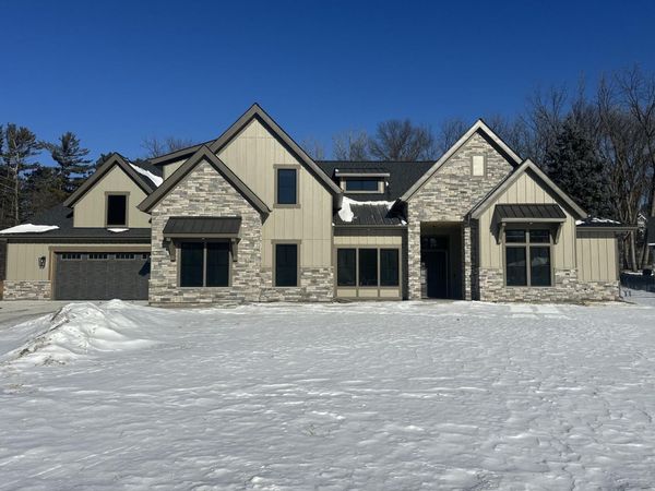 6205 Hillside Road, Edina, MN 55436