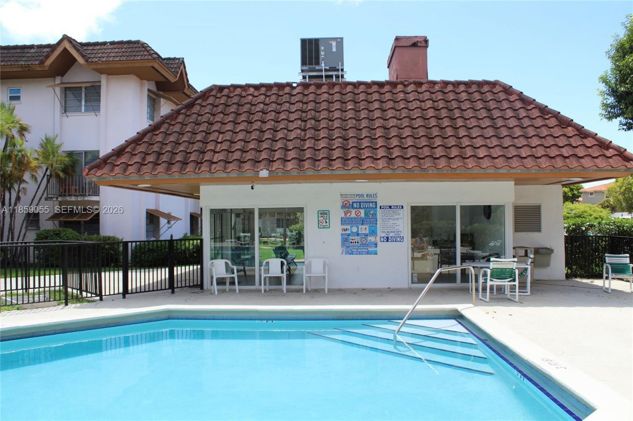 9350 SW 77th Ave, Unit G1, Miami, FL 33156 Photo