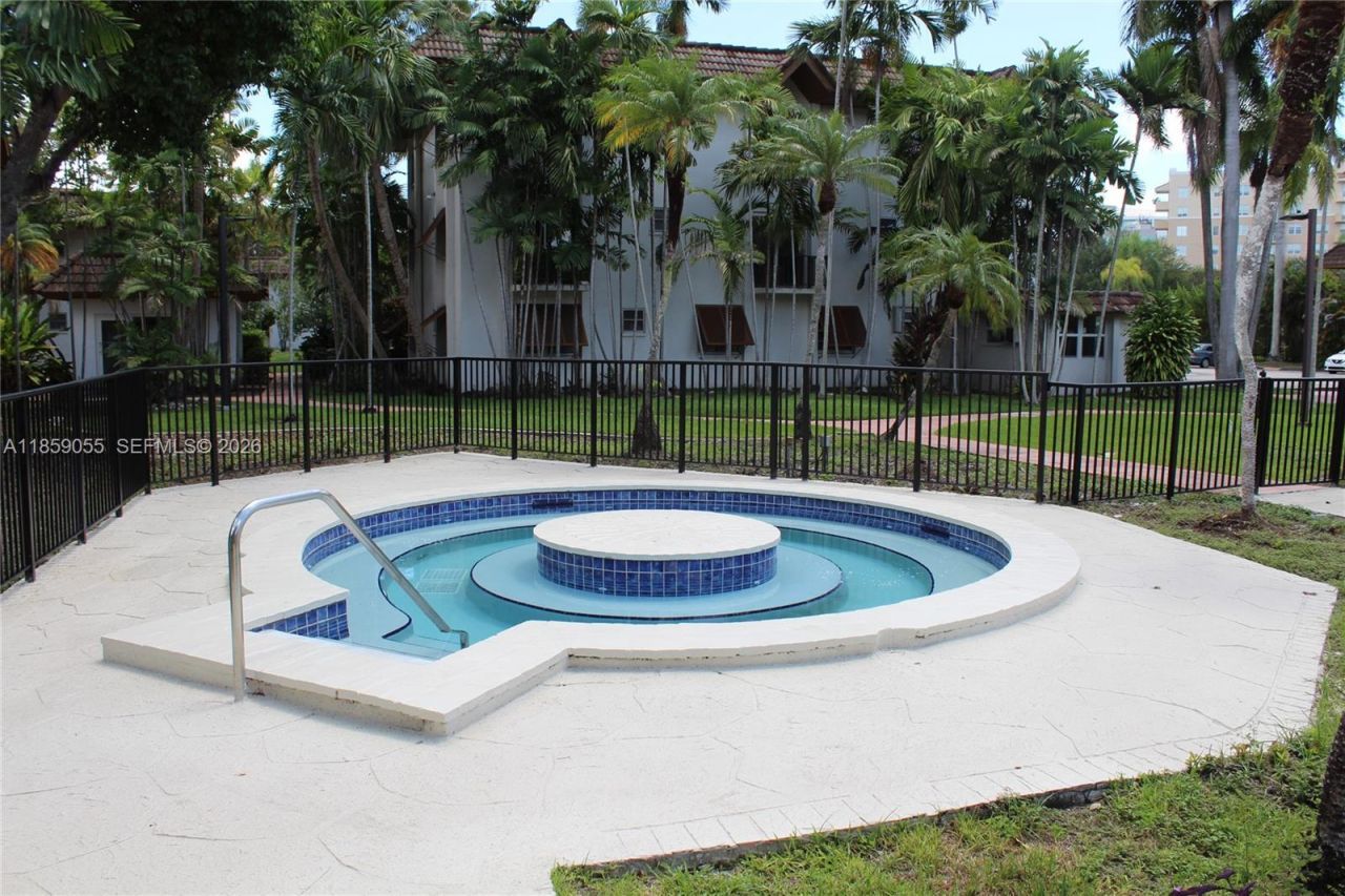 9350 SW 77th Ave, Unit G1, Miami, FL 33156 Photo