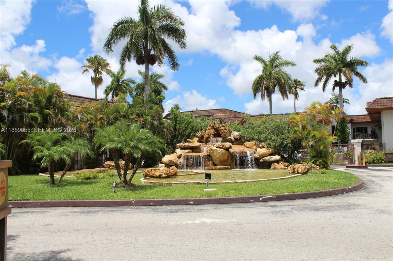 9350 SW 77th Ave, Unit G1, Miami, FL 33156 Photo