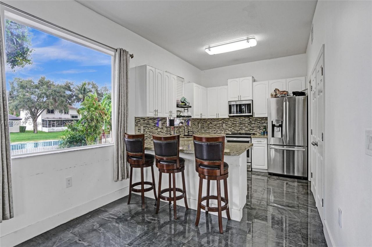 9860 NW 20th Ct, Pembroke Pines, FL 33024 Photo