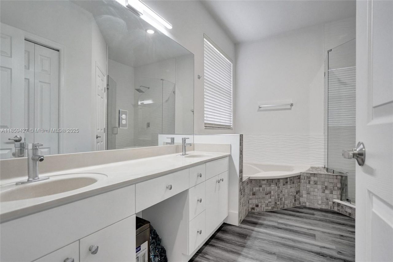 9860 NW 20th Ct, Pembroke Pines, FL 33024 Photo