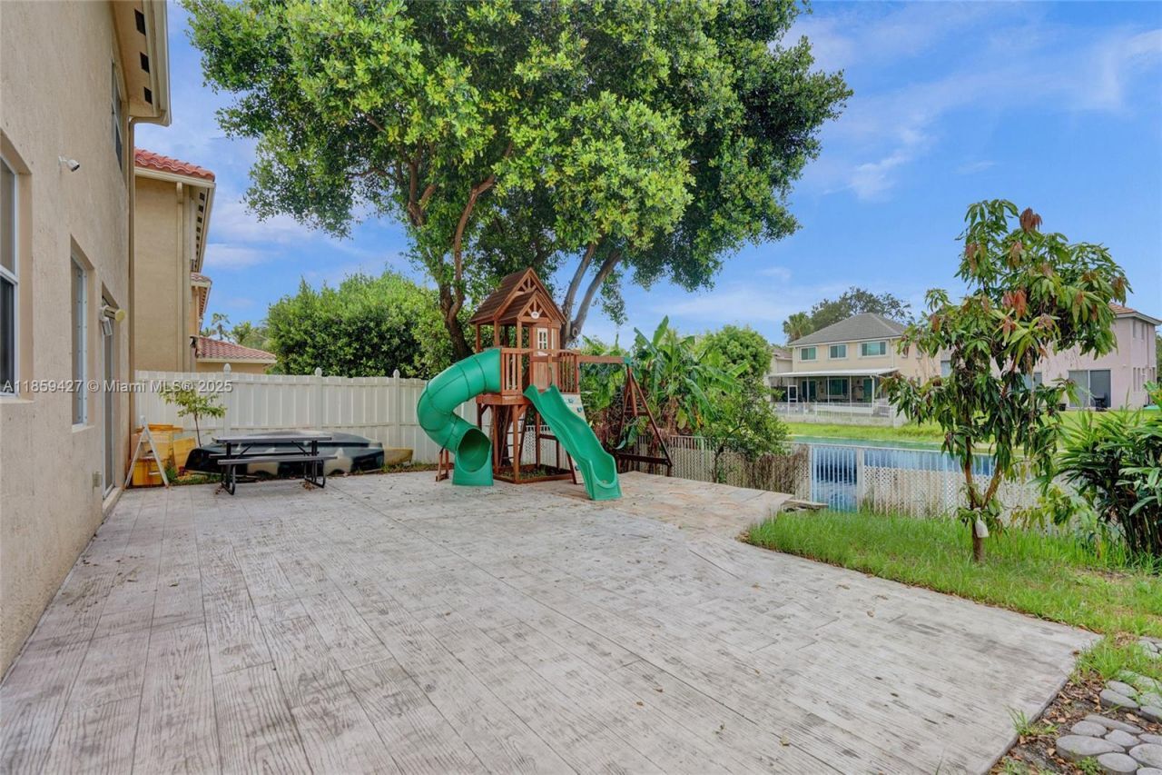 9860 NW 20th Ct, Pembroke Pines, FL 33024 Photo