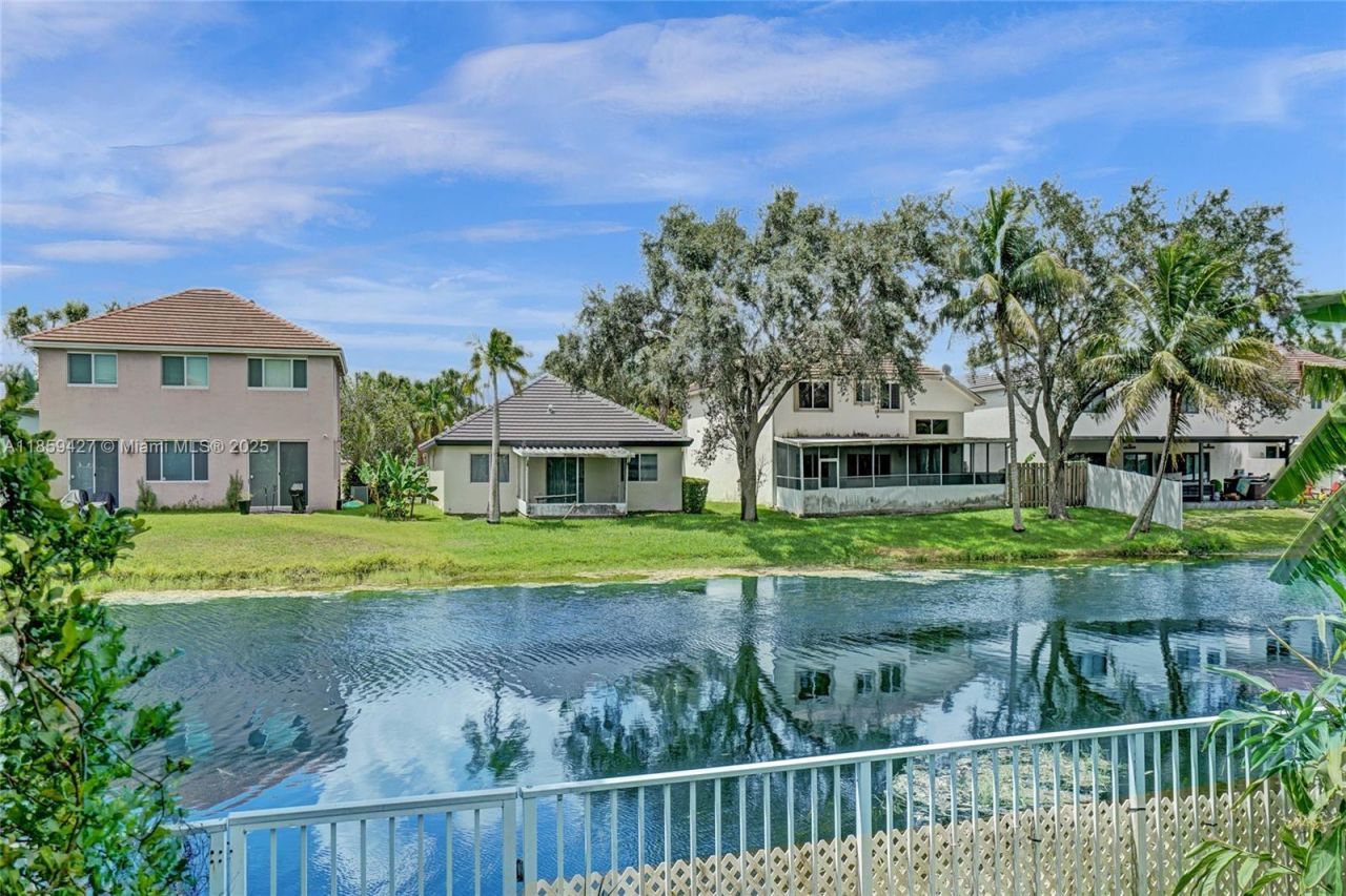 9860 NW 20th Ct, Pembroke Pines, FL 33024 Photo