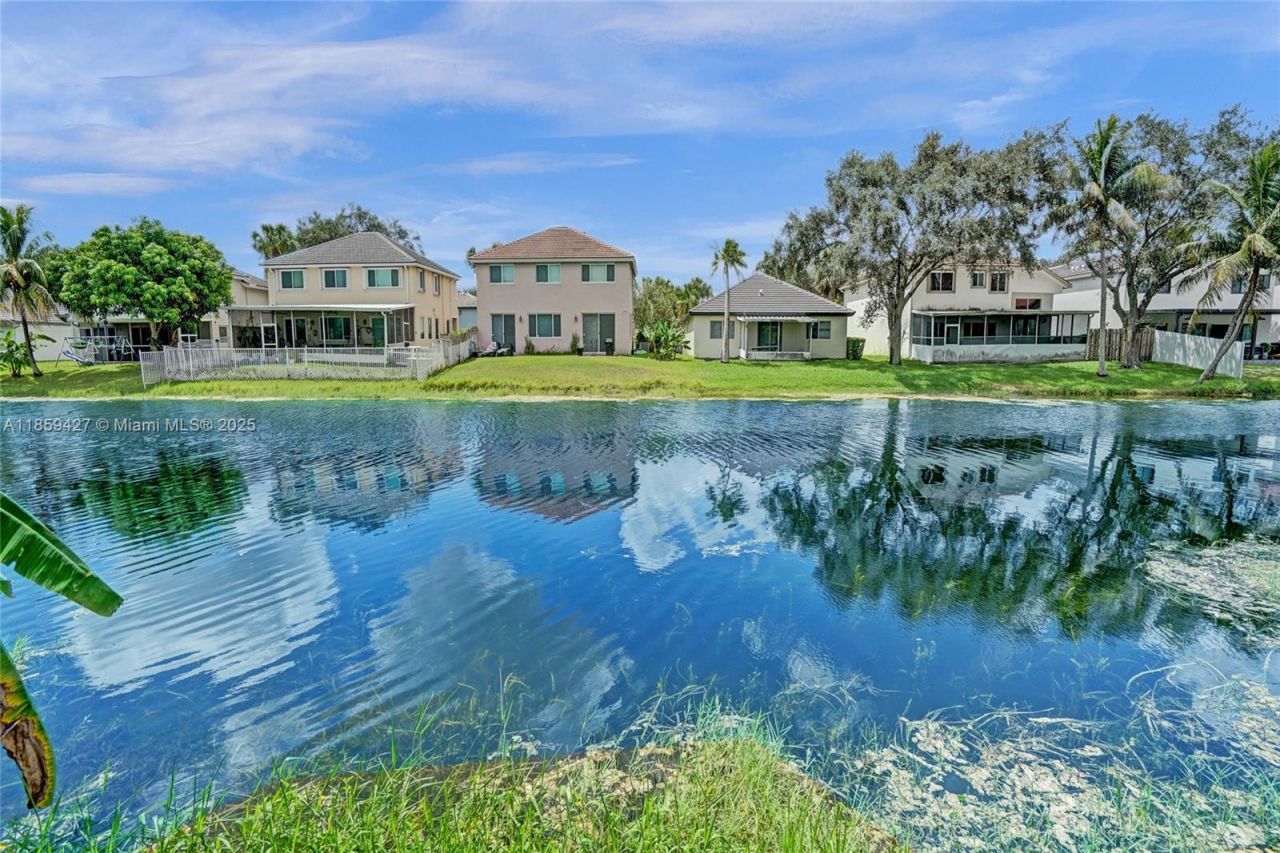 9860 NW 20th Ct, Pembroke Pines, FL 33024 Photo