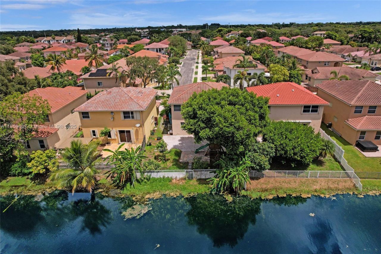 9860 NW 20th Ct, Pembroke Pines, FL 33024 Photo