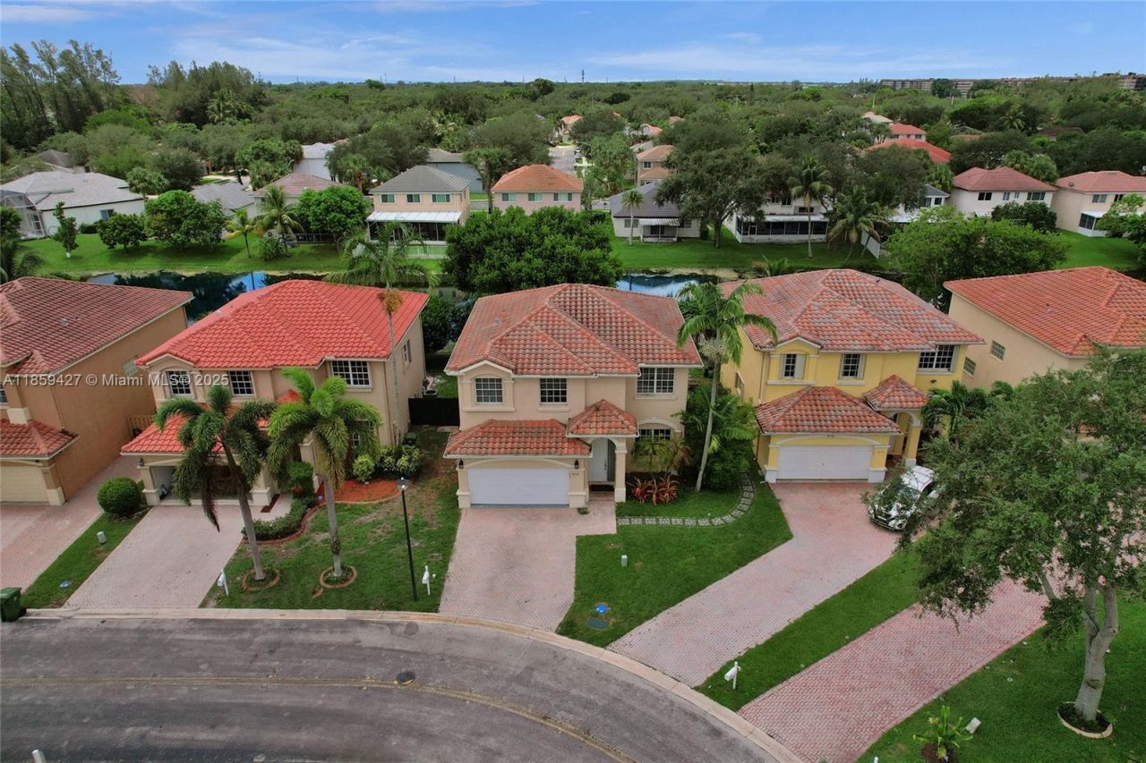 9860 NW 20th Ct, Pembroke Pines, FL 33024 Photo