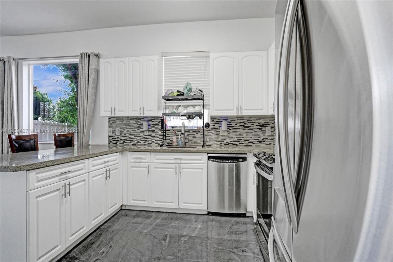 9860 NW 20th Ct, Pembroke Pines, FL 33024 Photo