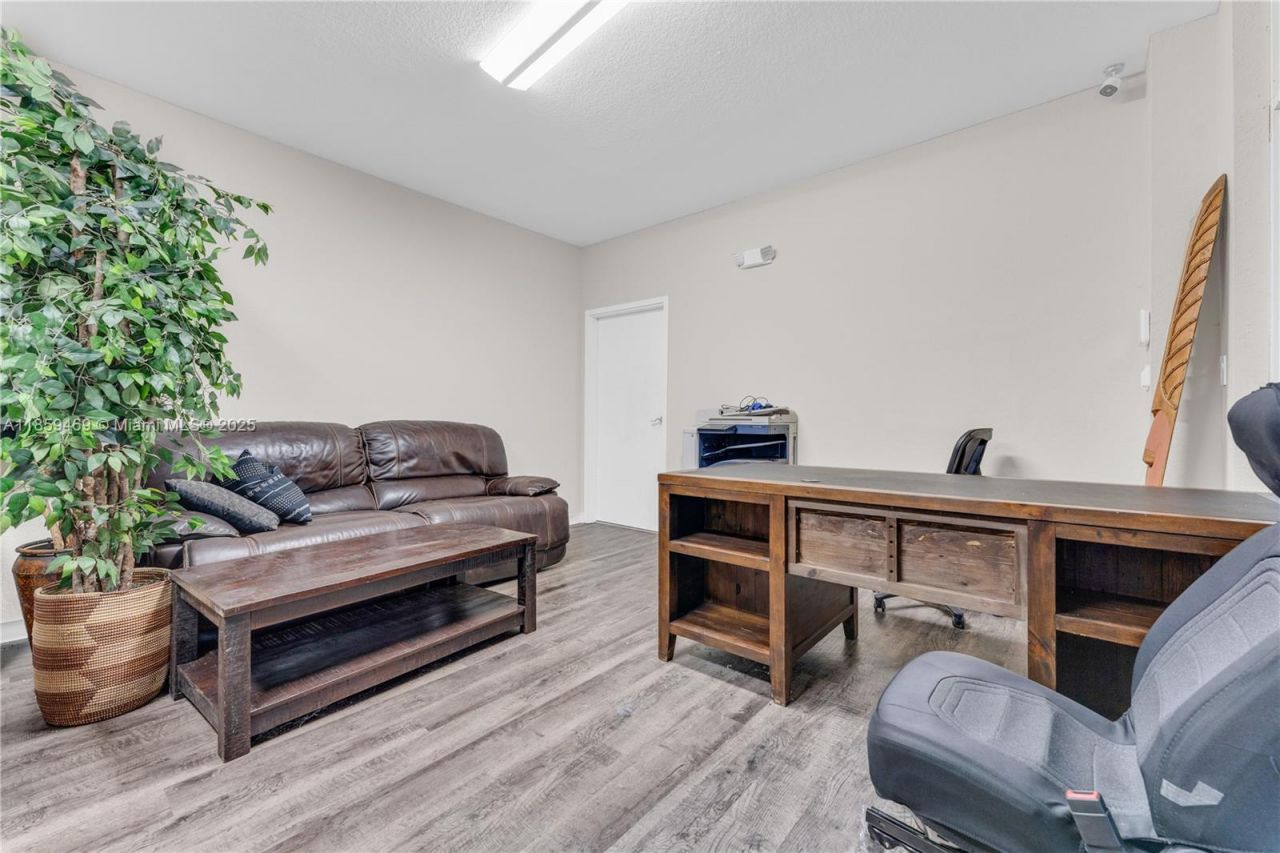 1071 NW 31st Ave, Unit B-4, Pompano Beach, FL 33069 Photo