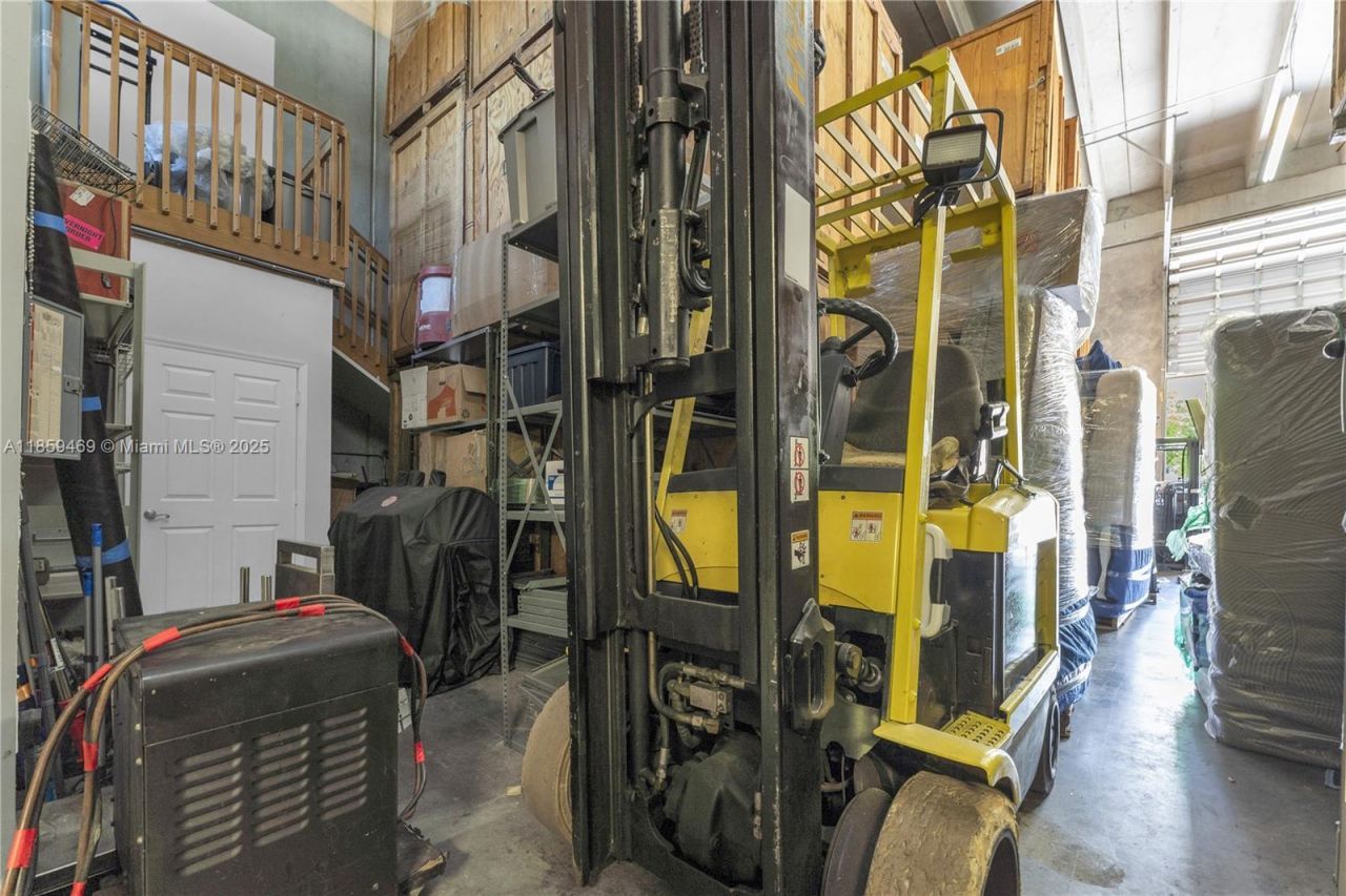 1071 NW 31st Ave, Unit B-4, Pompano Beach, FL 33069 Photo