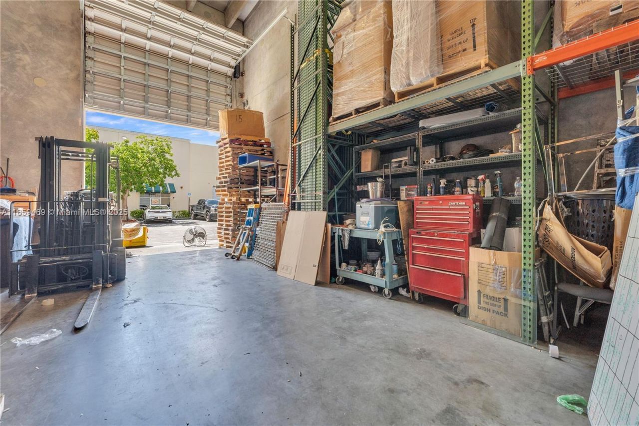 1071 NW 31st Ave, Unit B-4, Pompano Beach, FL 33069 Photo