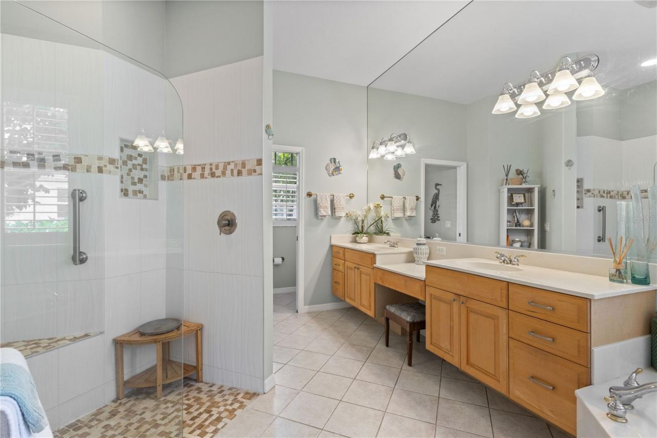 4715 Halyard Drive, Bradenton, FL 34208 Photo