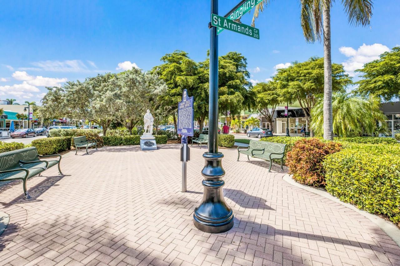 204 N Adams Drive, Sarasota, FL 34236 Photo