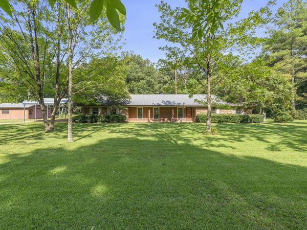 313 Prisock Rd, Starkville, MS 39759