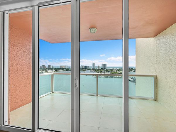 2640 Lake Shore Drive, Unit 2011, Riviera Beach, FL 33404