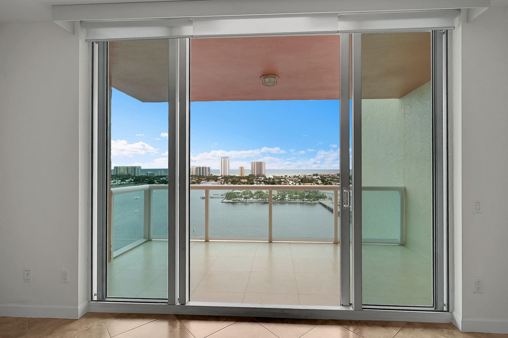 2640 Lake Shore Drive, Unit 2011, Riviera Beach, FL 33404 Photo