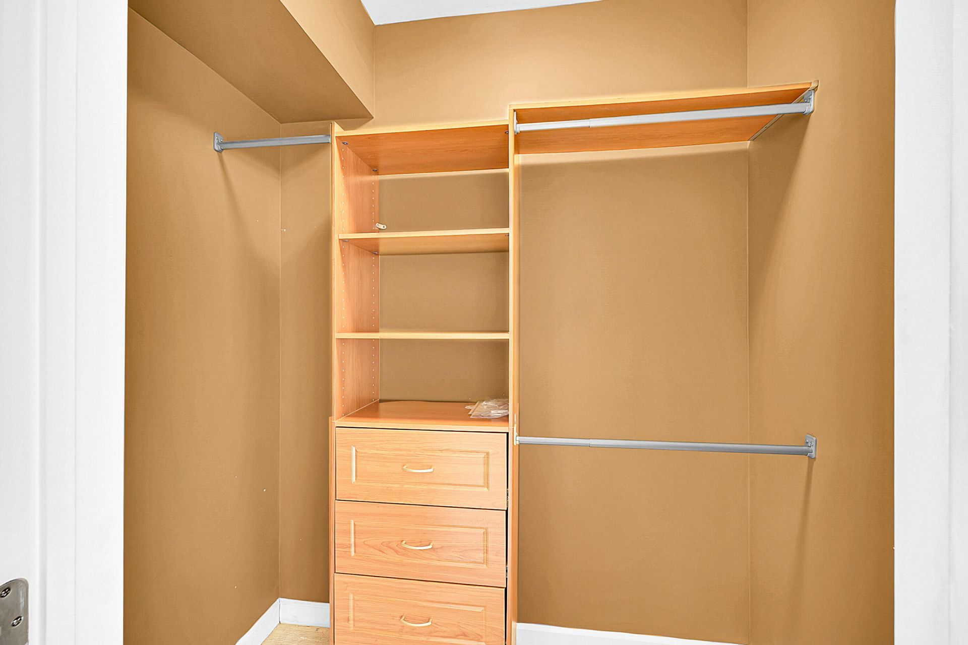 2640 Lake Shore Drive, Unit 2011, Riviera Beach, FL 33404 Photo