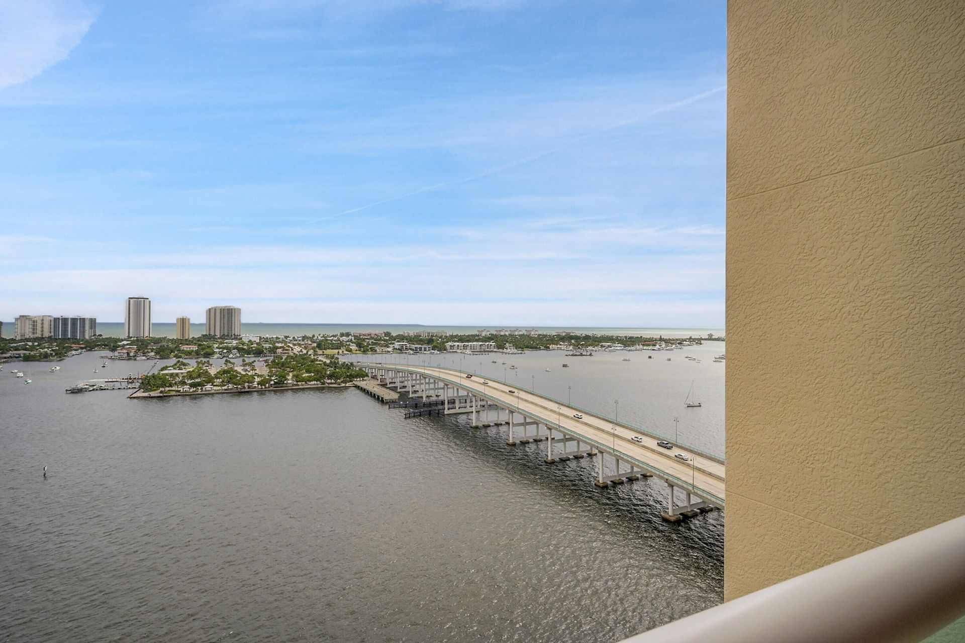 2640 Lake Shore Drive, Unit 2011, Riviera Beach, FL 33404 Photo